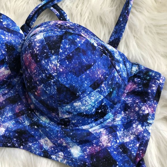 Torrid Size 1 Space Geo Print Bikini Top 14 / 16 - Picture 4 of 10